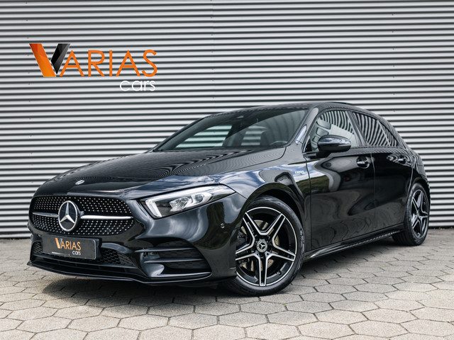Mercedes-Benz A-Klasse 220 4MATIC Premium Plus Pano Sfeer AMG