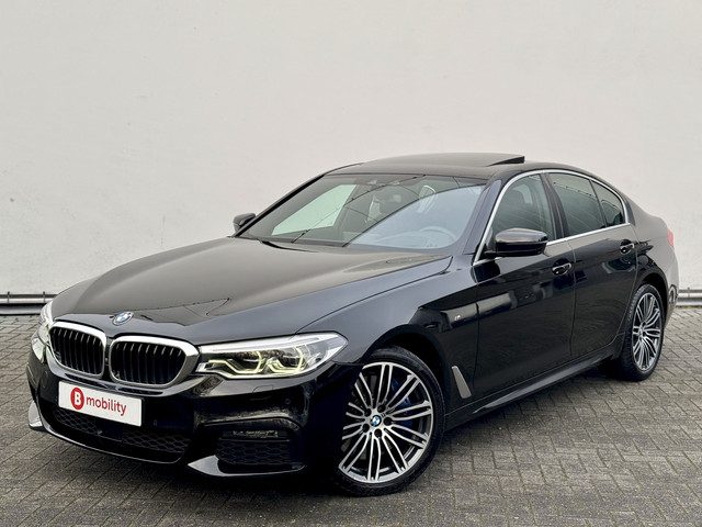 BMW 5 Serie 540i xDrive High Executive Schuif/Kanteldak Trekhaak