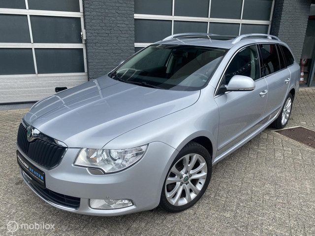 Škoda Superb Combi 1.8 TSI Business Line NAVI/PANO/PDC/XENON
