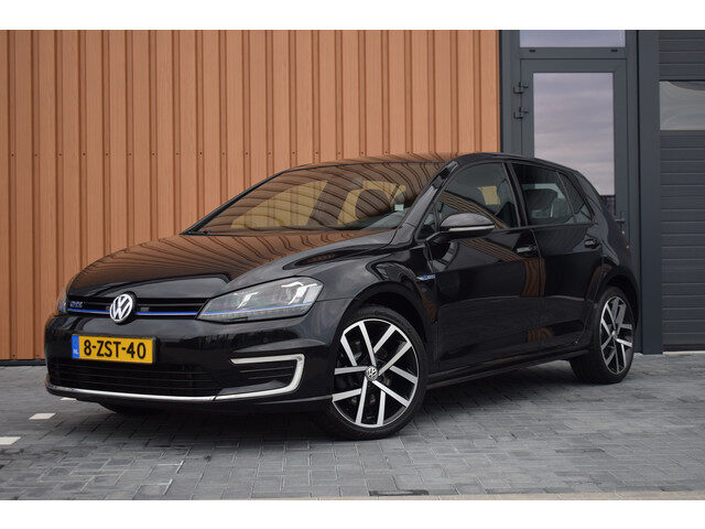 Volkswagen Golf GTE 1.4 TSI DSG | Trekhaak | 18" | PDC