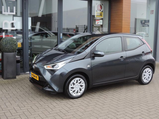 Toyota Aygo 1.0 VVT-i X-play AUTOMAAT 56.000km | CarPlay | Airco | Camera | Bluetooth