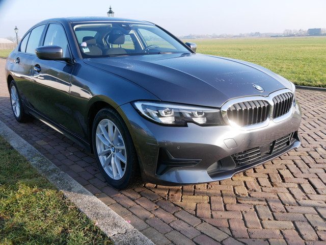 BMW 3 Serie 330e HYBRID AUT. CLIMA NAVI ** 16599 NETTO **