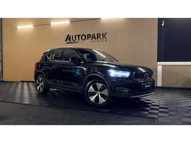 Volvo XC40 1.5 T4 Recharge | Trekhaak| Dodehoek |ACC | Carplay | Elektrische kofferklep| Camera acht