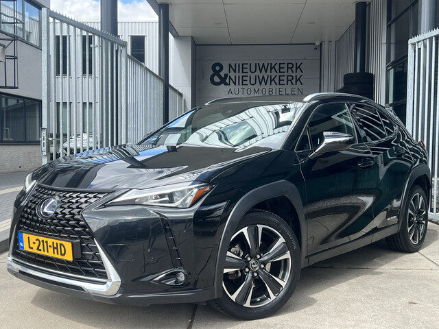 Lexus UX 250h Preference Line | CAMERA | CARPLAY / ANDROID | ADAPTIVE CRUISE CONTROL | PDC V+A | LMV