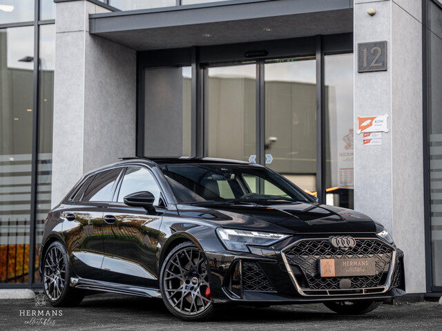 Audi RS3 Sportback 2.5 TFSI quattro / SONOS / Pano / Comfort Pro