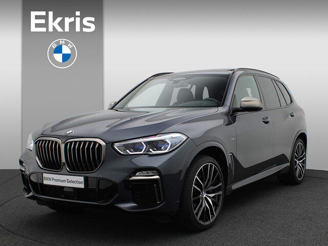 BMW X5 M50i