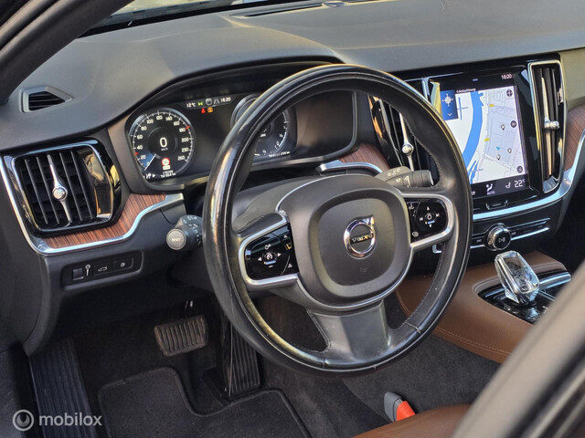 Volvo V60 2.0 T6 RECHARGE AWD PANO LEER ACC TREKHAAK INSCRIPTION