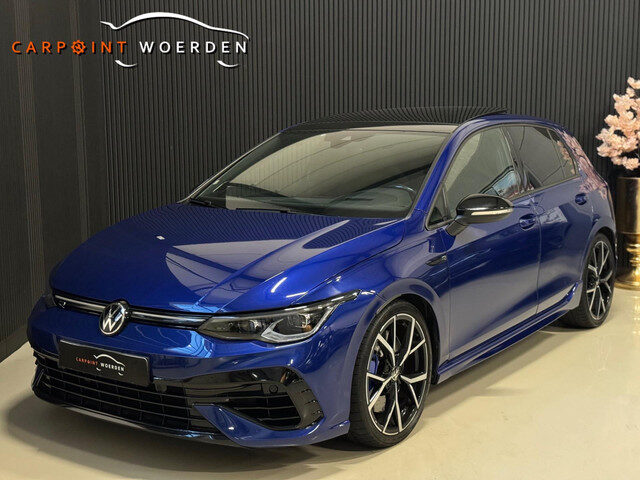 Volkswagen Golf 2.0 TSI R 4Motion | AKRAPOVIC | PANO | HUD