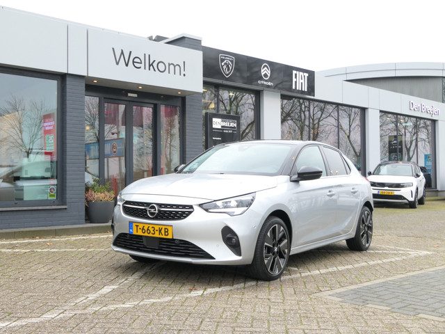 Opel Corsa-e Level 3 50 kWh 3 fase | LED Matrix | Groot Navigatie | Camera | 17" LMV