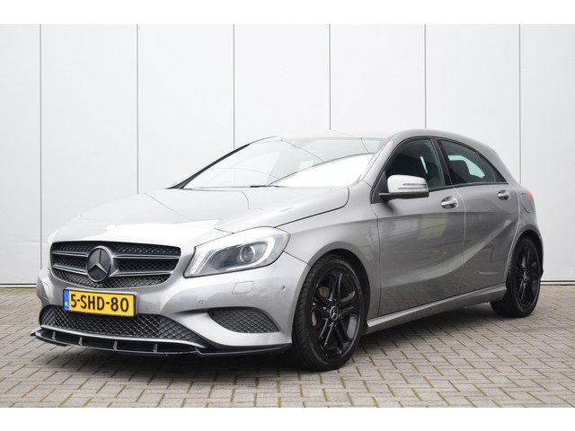 Mercedes-Benz A-Klasse 180 Edition Navigatie Style-Licht/zichtpakket Bi-Xenon 18'LMV