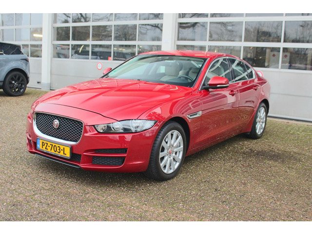 Jaguar XE 2.0 Prestige AWD