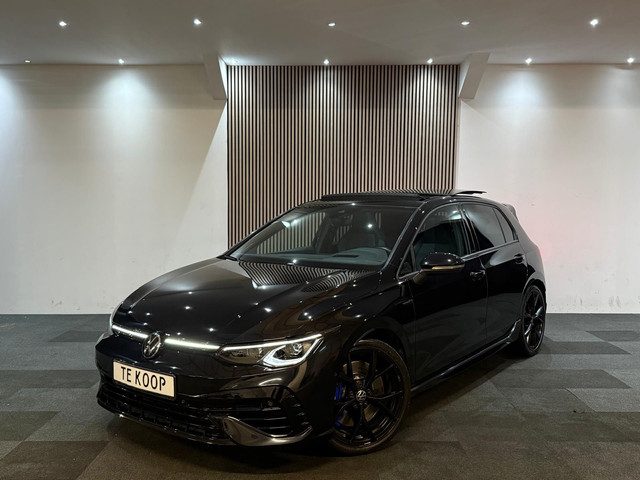 Volkswagen Golf 2.0 TSI R 4Motion Pano l Leder l IQ l Performance l Akra l Camera l Bom Vol!