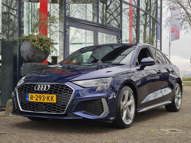 Audi A3 Limousine 35 TFSI S edition AUTOMAAT | Airco | Navigatie | Parkeersensoren | Cruise Control