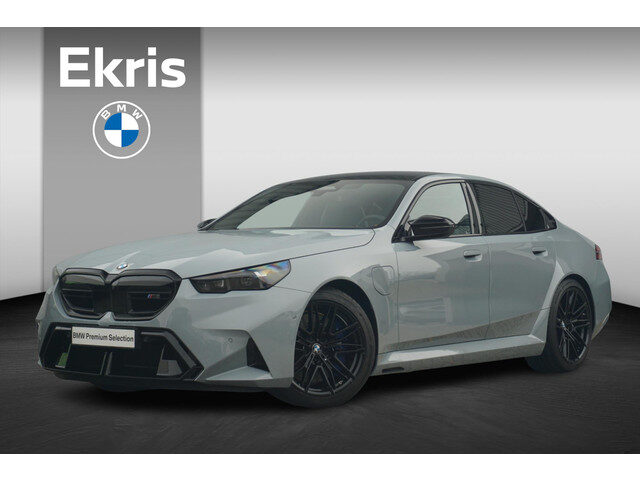 BMW M5 Sedan
