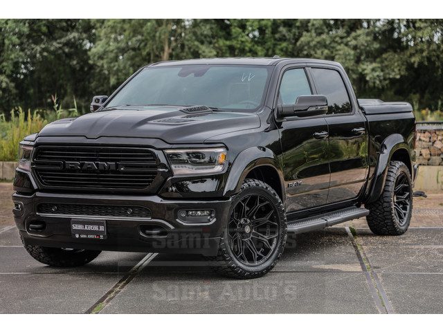 Dodge Ram 1500 Laramie Sport | HEMI 5.7 V8 4x4 | LPG | Grootscherm 12" | LARAMIE PERFORMANCE | ZWART