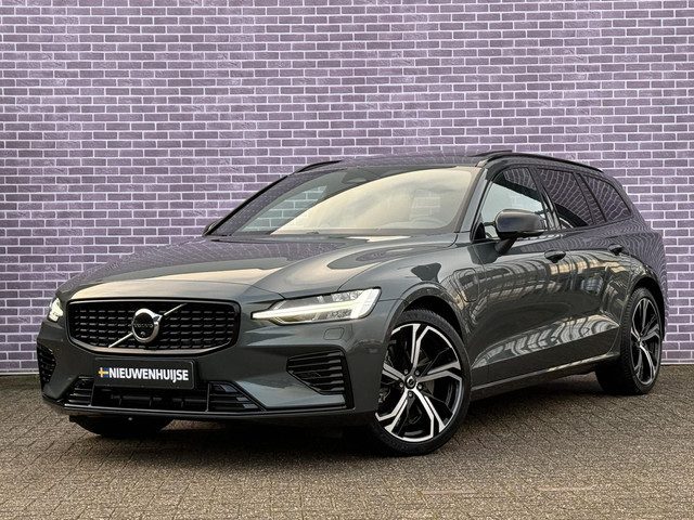 Volvo V60 2.0 T8 Plug-in hybrid AWD Ultra Dark