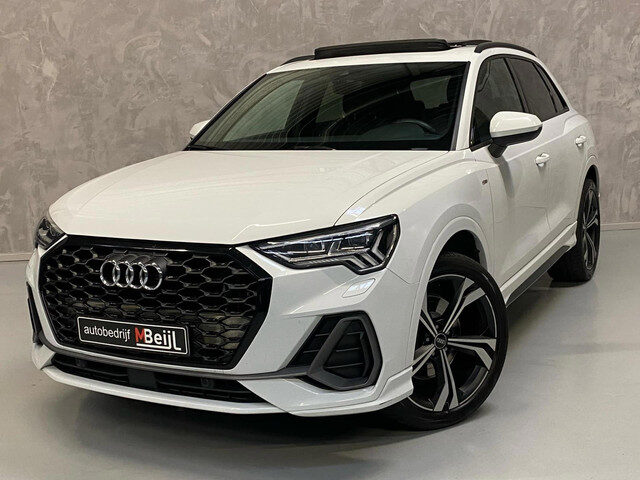 Audi Q3 45 TFSI quattro / 3X S-Line /Pano /Sfeer /Camera