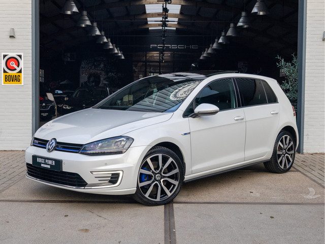 Volkswagen Golf 1.4 TSI GTE *NAP* *Pano | 18" | LED | Navi | Clima | Cruise | Parkeersensoren | Sfee