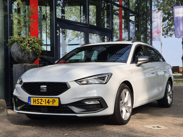 Seat Leon Sportstourer 1.4 TSI eHybrid PHEV FR | LM Velgen | ECC | PDC + Camera | Navigatie