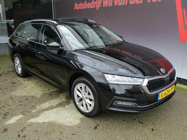 Škoda Octavia Combi 1.0 TSI BUSINESS | PANORAMA | DIGI DASH | LED | TREKHAAK | DEALER O-H!!