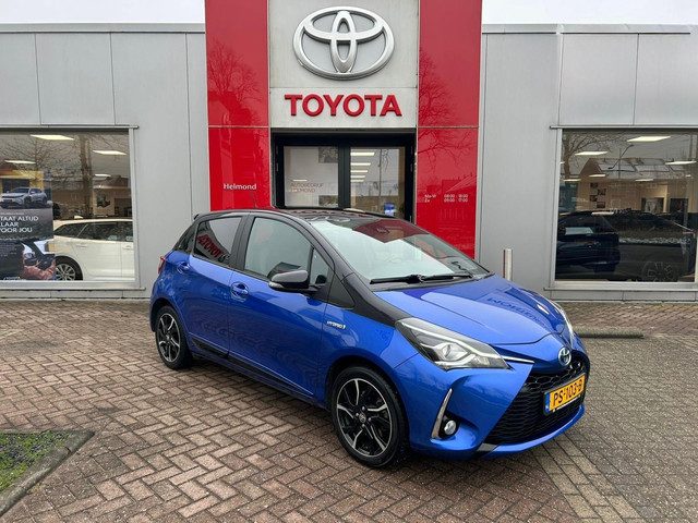 Toyota Yaris 1.5 Hybrid Bi-Tone
