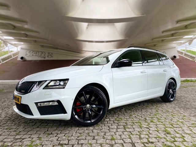 Škoda Octavia Combi 2.0 TSI RS 245 Business Panorama