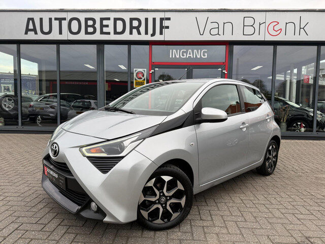 Toyota Aygo 1.0 VVT-i x-joy | Camera | Carplay | Navi | LED