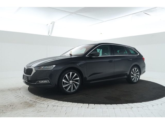 Škoda Octavia Combi 1.4 TSI iV PHEV Sportline Business