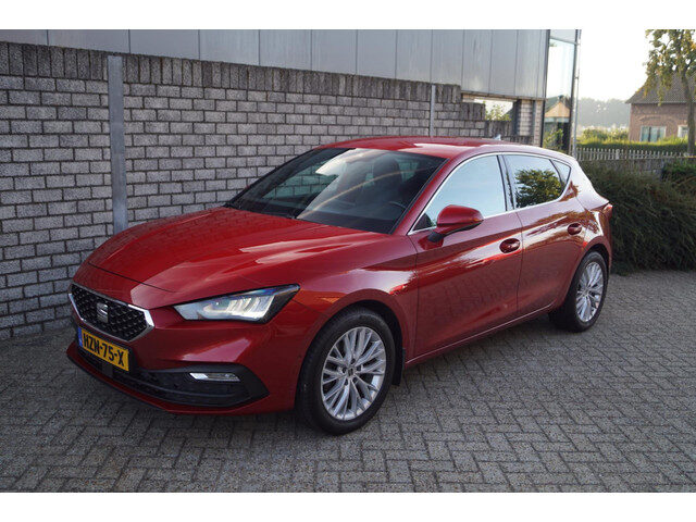 Seat Leon 1.5 eTSI FR Launch Edition Half Leder Sportst Stoel/Stuur Verw Navi Camera Clima Apple Car