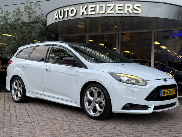 Ford Focus Wagon 2.0 EcoBoost ST-2