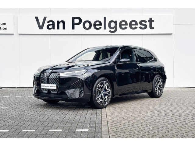 BMW iX xDrive40 77 kWh