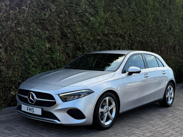 Mercedes-Benz A-Klasse 200 Luxury Line Facelift CarPlay Camera