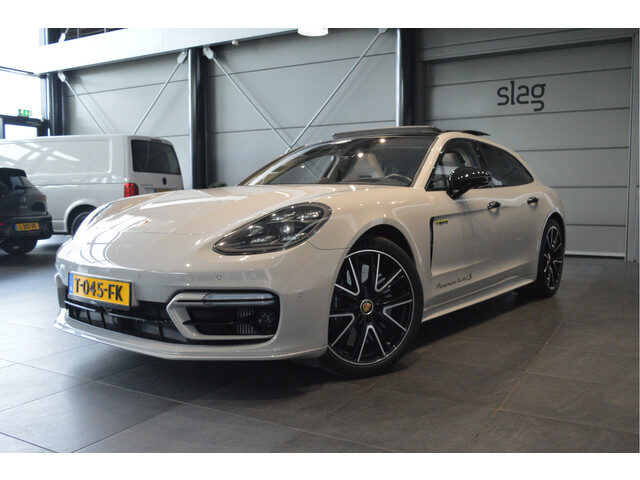 Porsche Panamera Sport Turismo 4.0 Turbo S E-Hybrid pano Burmester Softclose !!