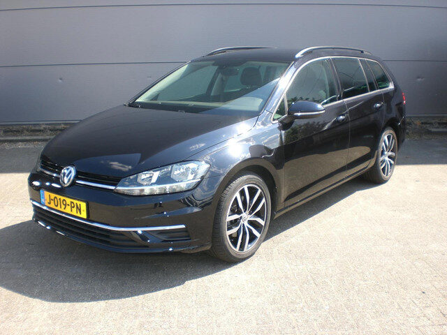 Volkswagen Golf Variant 1.0 TSI Highline 115pk Automaat (DSG)/Navigatie/Parkeer....