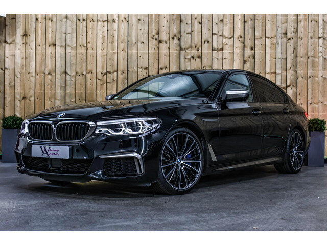 BMW 5 Serie M550i xDrive *Nachtzicht*Massage*H/K*360 Camera*Trekhaak*