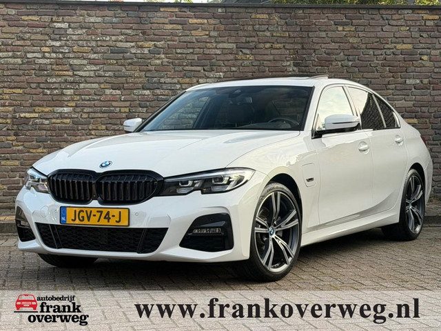BMW 3 Serie 320E M-Sport Panodak 19 Inch Keyless