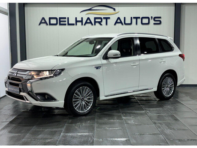 Mitsubishi Outlander 2.4 PHEV Intense Automaat / Navigatie Apple CarPlay / Cruise control / Climate