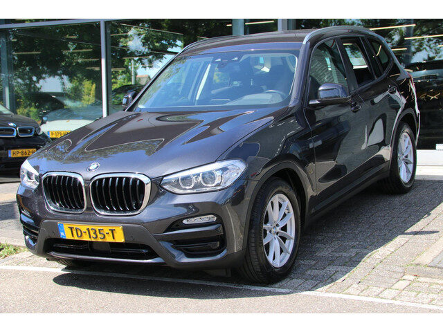 BMW X3 XDrive20i Executive DEALER OND. TREKHAAK NAP!