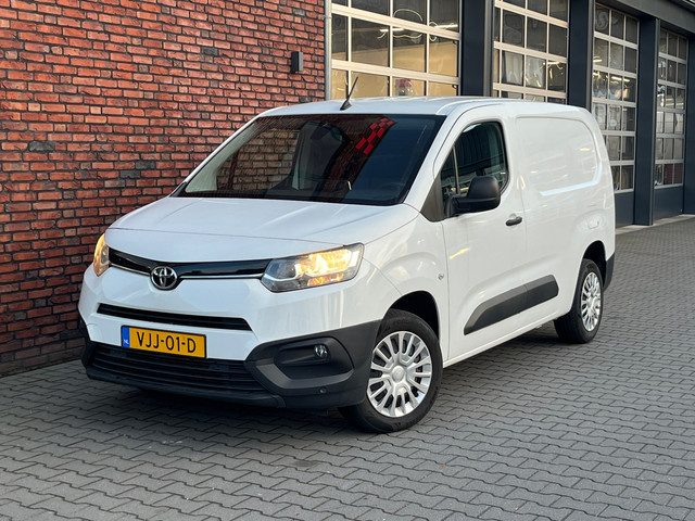 Toyota ProAce CITY 1.5 D-4D Navigator Long AchteruitrijCam./Navigatie/Airco/AppConnect