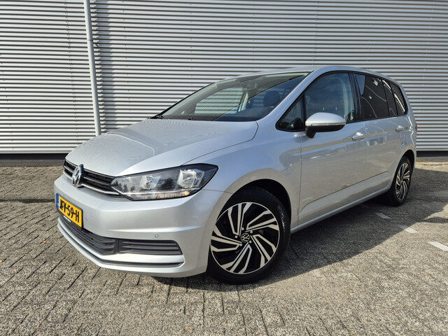 Volkswagen Touran 1.2 TSI 7persoons,clima,wegklapbare trekhaak,stoelverwarming,parkeersensoren