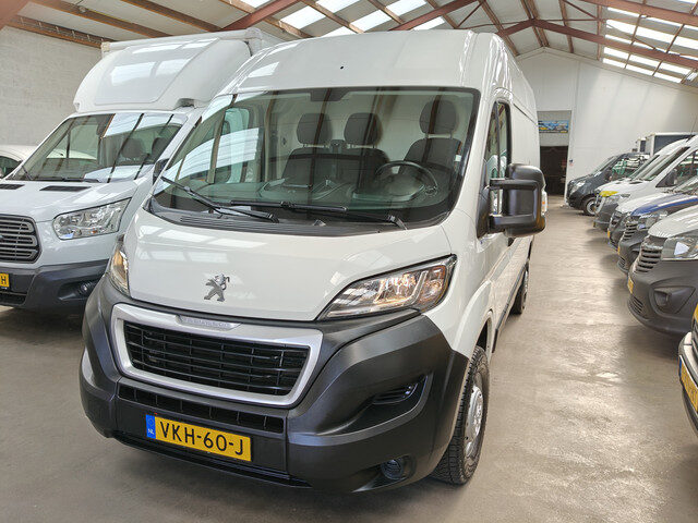 Peugeot Boxer 333 2.2 BlueHDi 120 L2H2 2xSchuifdeuren, Camera, CC,