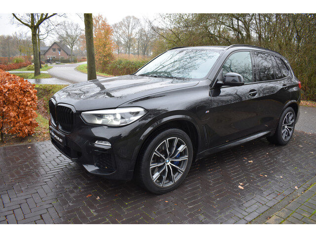 BMW X5 xDrive45e High Ex. M-PAKKET 395PK PANO, TREKH., ACC NIEUWSTAAT!