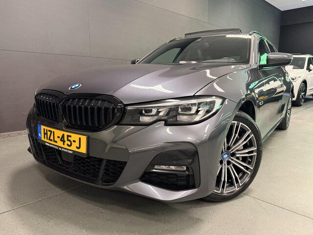 BMW 3 Serie touring 330e M-SPORT PANO/H-KARDON/V-COCKPIT/NAVI/CAM/DAB/CARPLAY///
