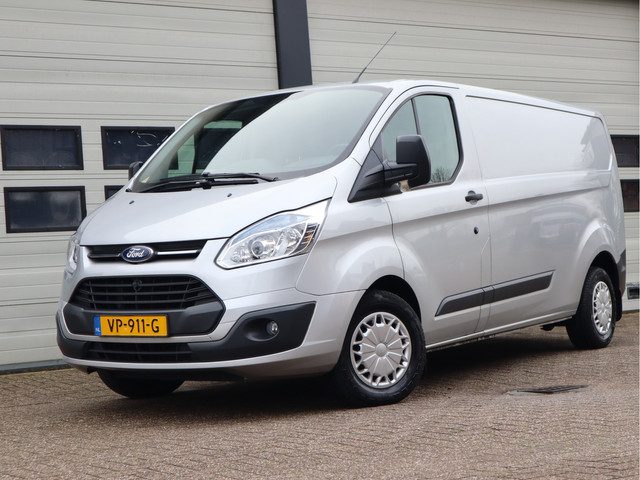 Ford Transit Custom 2.2 TDCI 126pk L2 Lang - Trekhaak - Airco
