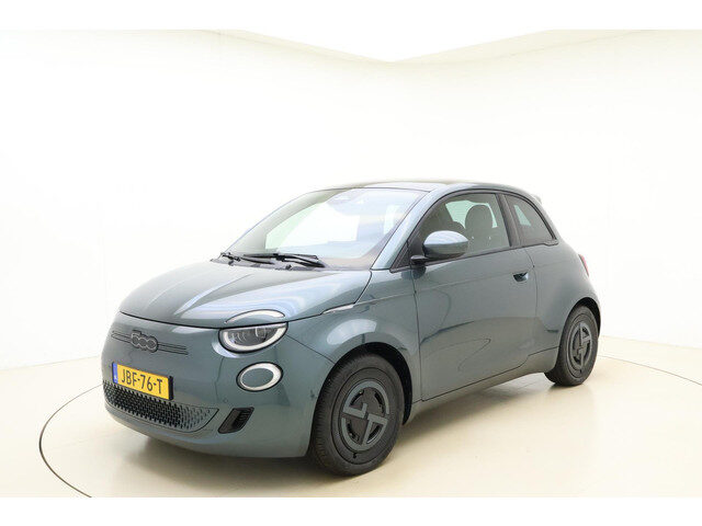 Fiat 500e Giorgio Armani Edition 42 kWh