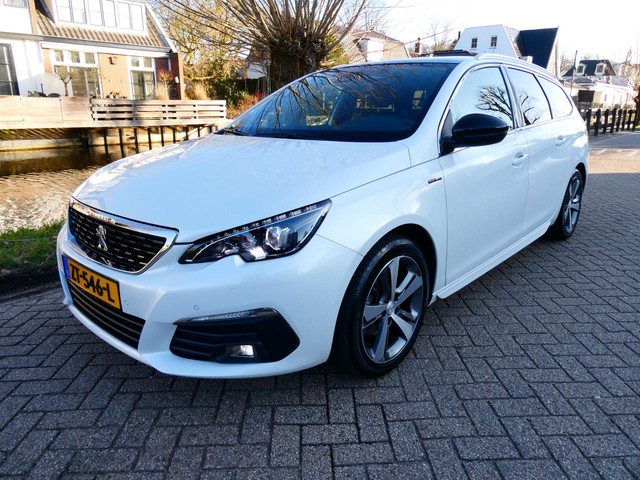 Peugeot 308 SW 1.2i 131pk GT-line 2e eig. Clima Carplay Navi LED Pano Trekhaak