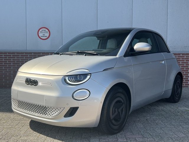 Fiat 500e Giorgio Armani Edition 42 kWh | LED | JBL | Limited Edition