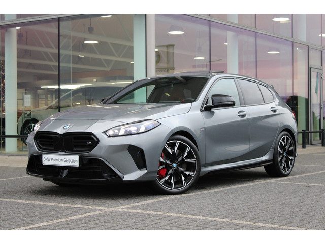 BMW 1 Serie M135 xDrive High Executive M Sport Automaat