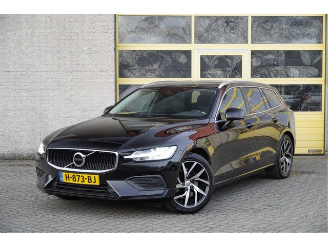 Volvo V60 2.0 T4 211PK! Automaat Momentum Pro BJ2020 Lmv 18" | Led V+A | Pdc | Navi | Trekhaak | Ele