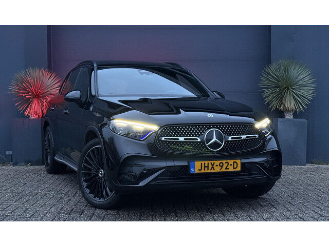 Mercedes-Benz GLC 200 AMG NIGHT VOL Pano/360/Keyless/HeadUp/Memory